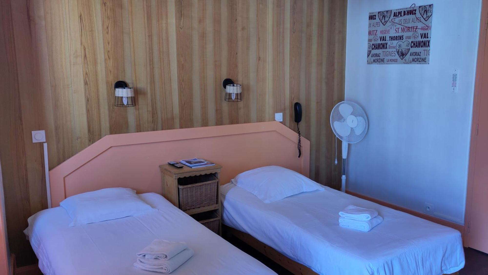 Hotel Le Colibri Εξ Λε Μπαν Εξωτερικό φωτογραφία