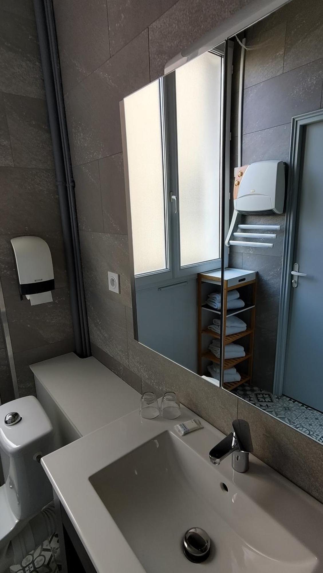 Hotel Le Colibri Εξ Λε Μπαν Εξωτερικό φωτογραφία