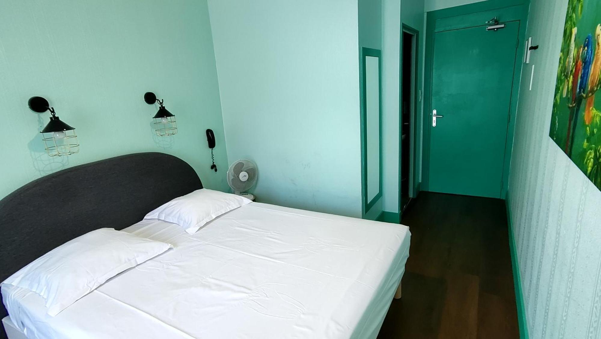 Hotel Le Colibri Εξ Λε Μπαν Εξωτερικό φωτογραφία